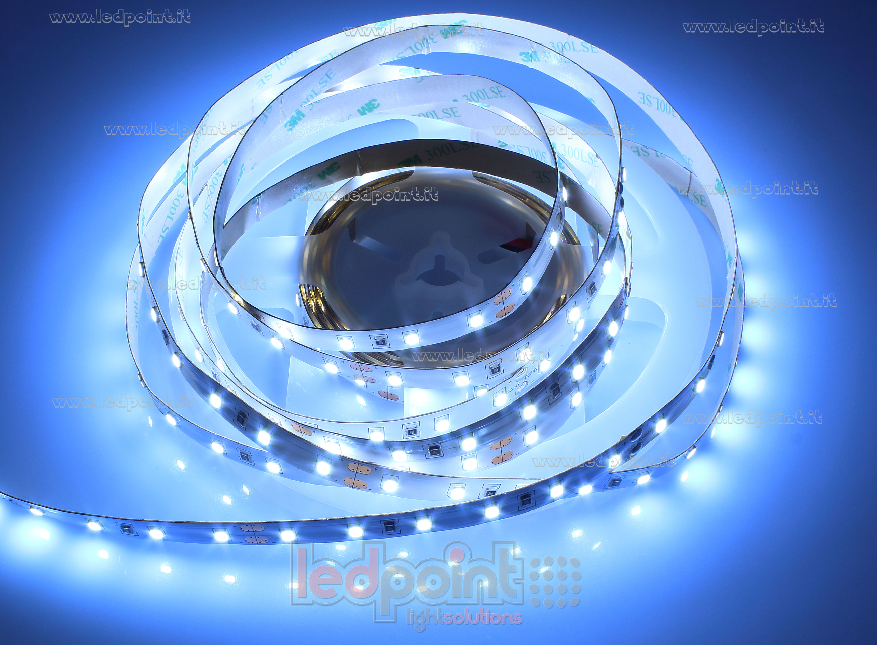 GOMING Striscia LED 20m 24V Bianco Freddo 6000K, SMD2835 Alta Densità 2400 LED, Alta Luminosità 12000Lm, IP20 Non Impermeabile, Nastro Flessibile Per Decorazione Interna (Senza Alimentatore)
