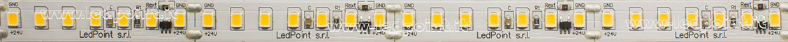 Striscia led 2835 24V IP20 2900-3000K 140led/m Striscia led 2835 24V IP20 2900-3000K 140led/m
