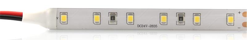 Striscia led 2835 12V IP20 4000-4250K 60led/m F52-400-60821
